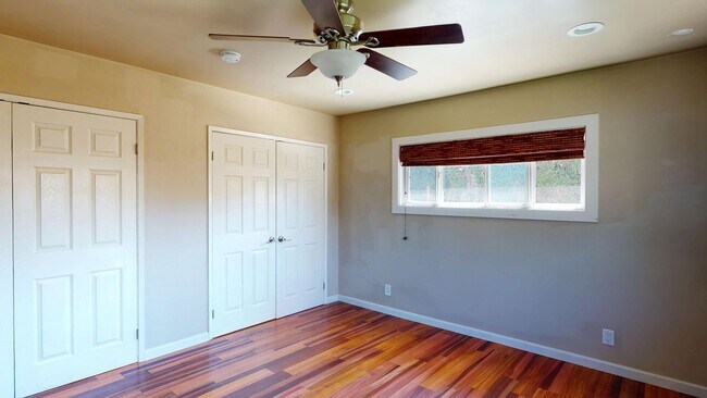 Foto del edificio - 5705 Mary Ln Dr