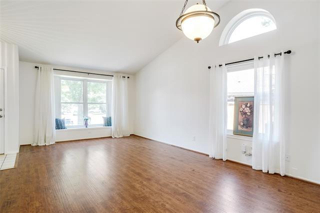 Foto del edificio - 1602 Stoneway Dr