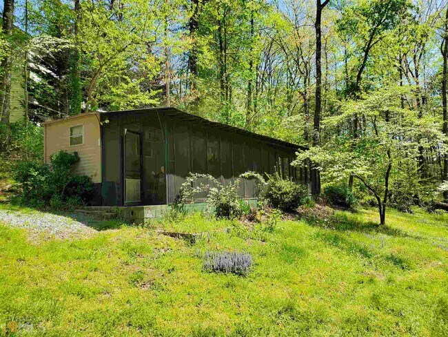 Building Photo - 21 Lakepoint Dr