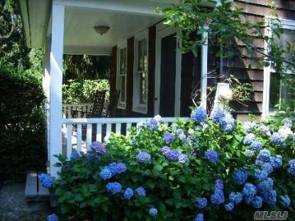 Foto del edificio - 76 Three Mile Harbor Rd