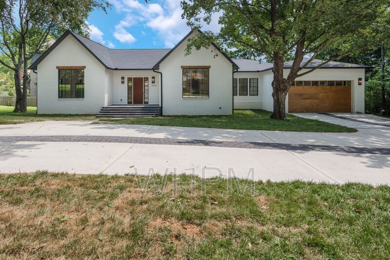 Photo - 541 Skyview Dr