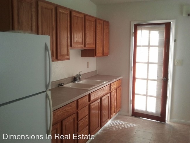 Building Photo - 3979 King St