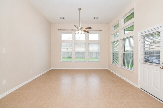 Building Photo - 26515 Grey Sparrow Dr