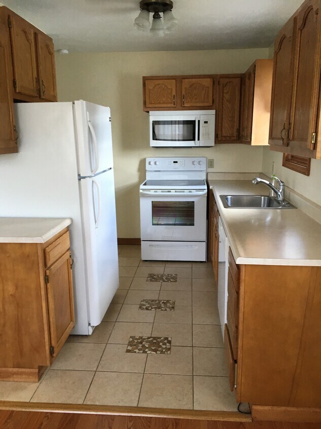 702 Locust St, Youngwood, PA 15697 Townhome Rentals in Youngwood PA