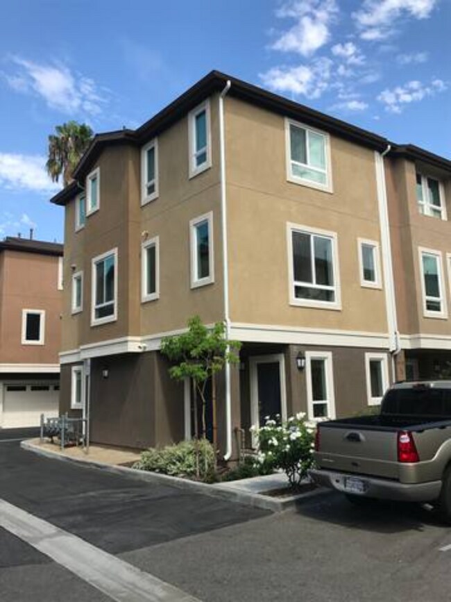 Foto del edificio - 14701 Sherman Way