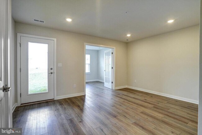 Foto del edificio - 903 Magnolia Ln