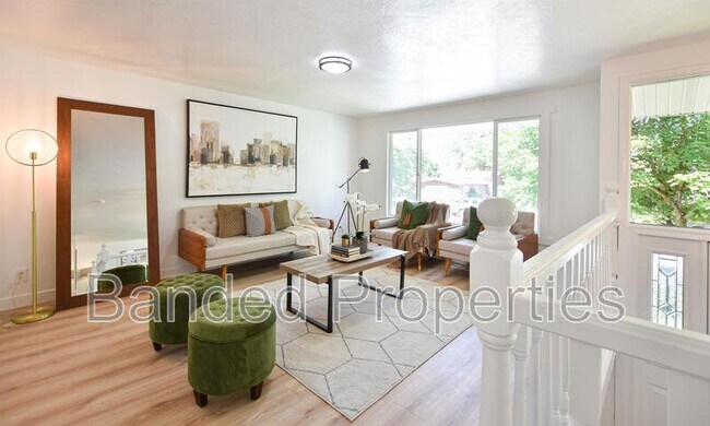 Foto del edificio - 2812 N 760 E St