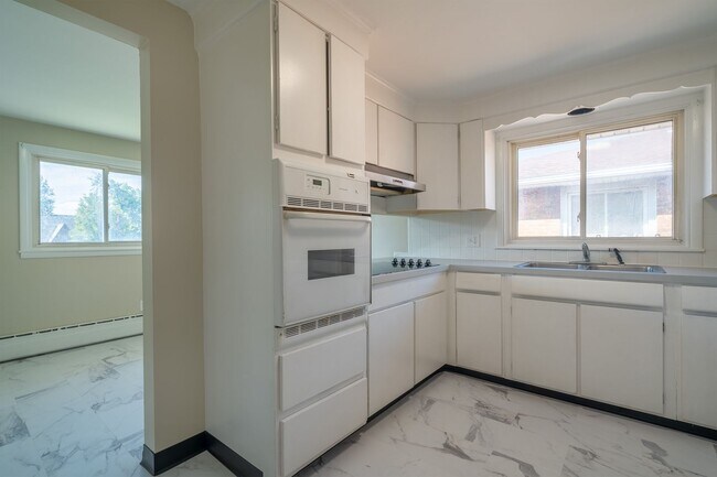 Building Photo - Parker Heights Apartments