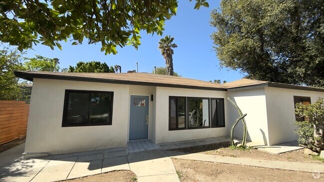 Building Photo - 492 Palisade St