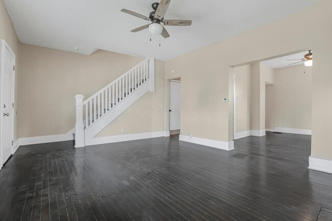 Building Photo - 172 S Richardson Ave