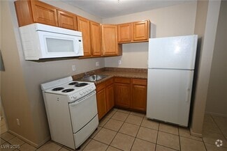 Building Photo - 3017 E Carey Ave