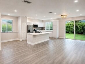 Building Photo - 1528 Salerno Cir