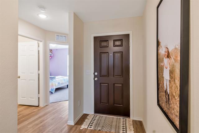 Foto del edificio - 1228 Viscount St