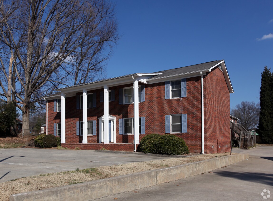 Primary Photo - 1007-1013 W Barton St