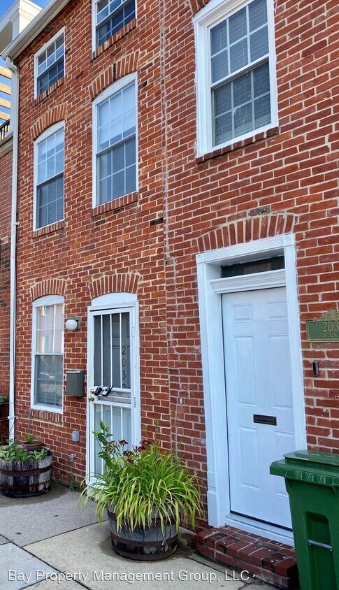 Foto principal - 2 br, 1 bath House - 2032 Fountain St
