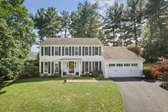 Building Photo - 892 Van Dusen Ct