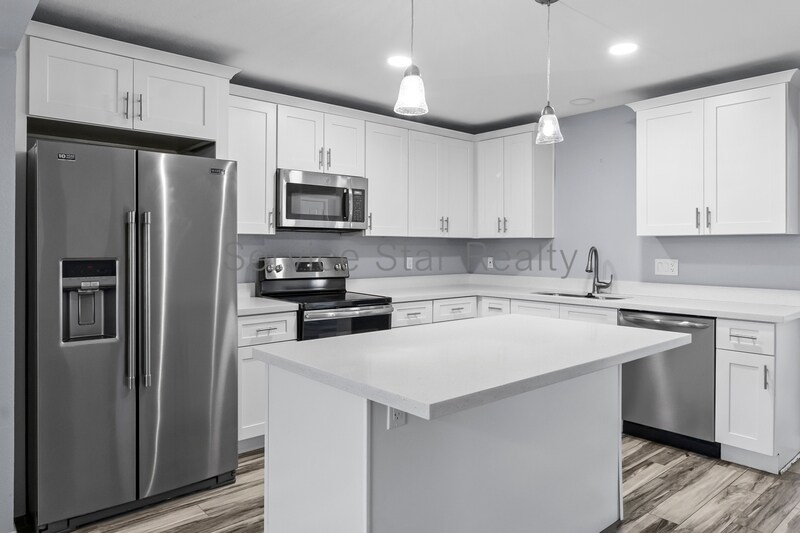 Primary Photo - 5440 W Saguaro Dr