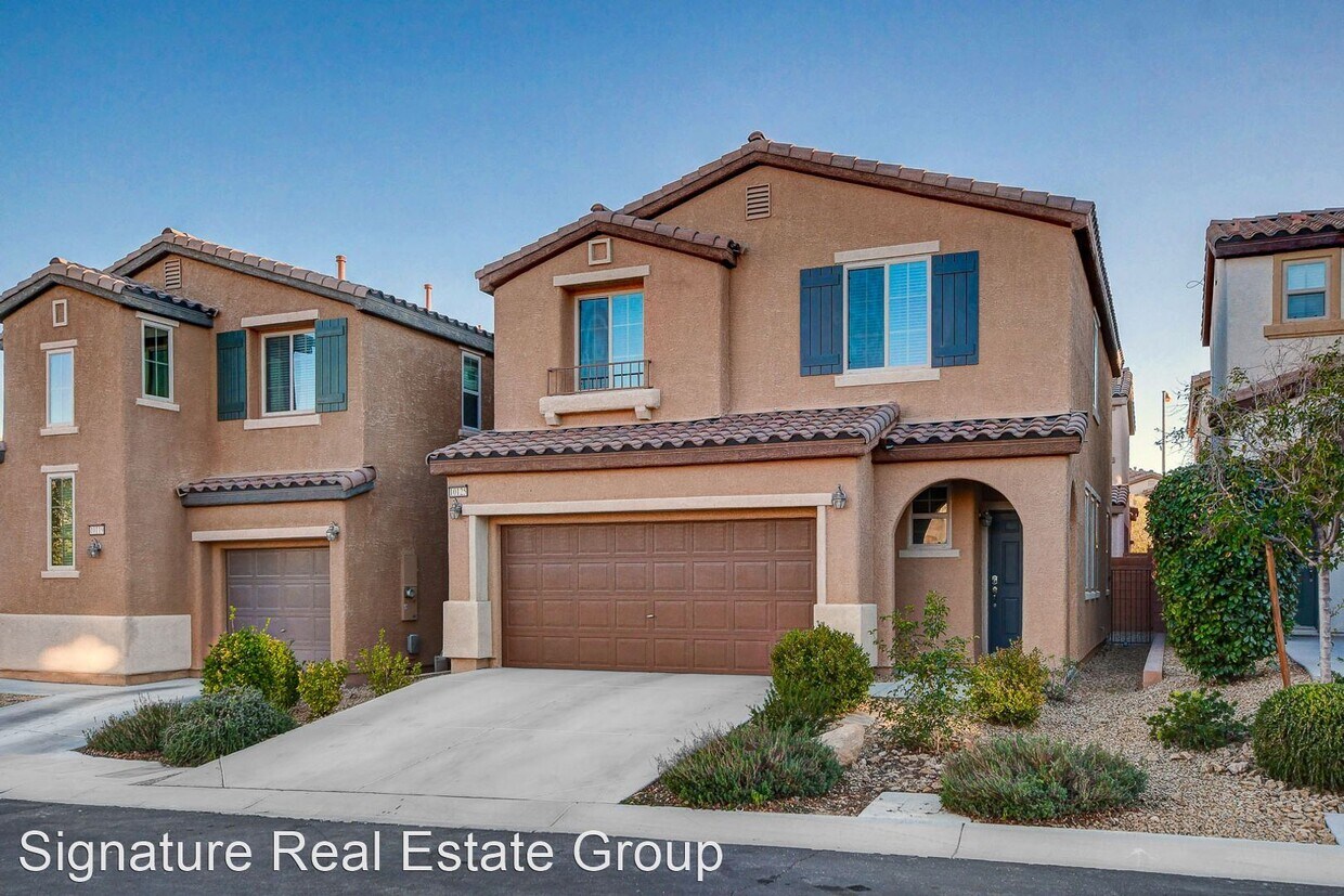 3 br, 2.5 bath House 10125 Santa Lorena Ct. House Rental in Las