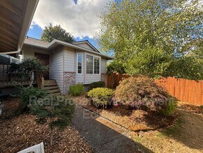 Building Photo - 3022 Russell Way