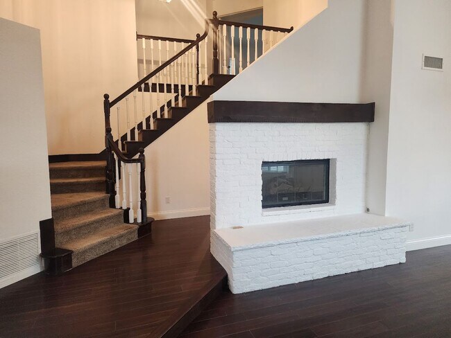 Foto del edificio - Gorgeous 5 Bedroom in Carmel Mtn Ranch in Gated Community