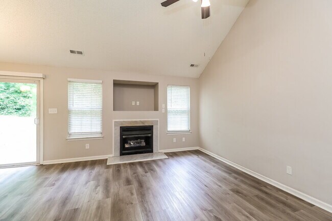 Building Photo - 7229 Kavan Hunter Dr