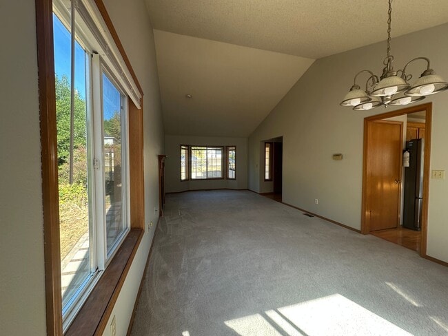 Building Photo - NW Corvallis single family house