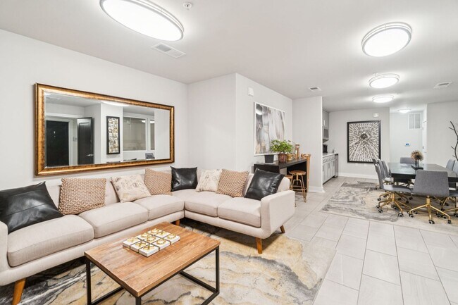 Foto del edificio - Experience refined living in this beautifu...