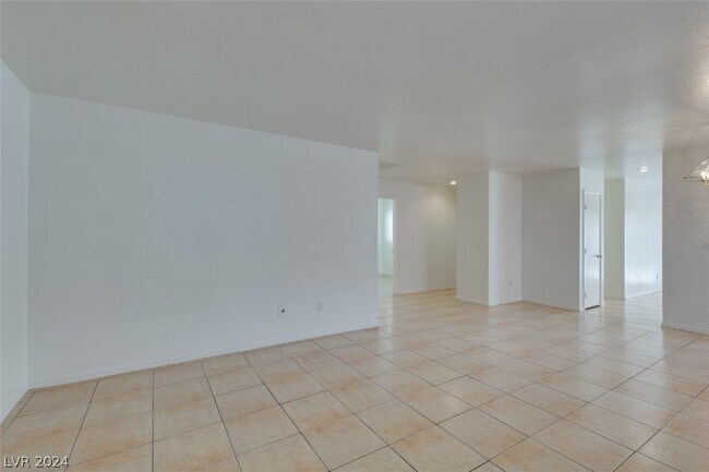Building Photo - 5344 Dawes Ct