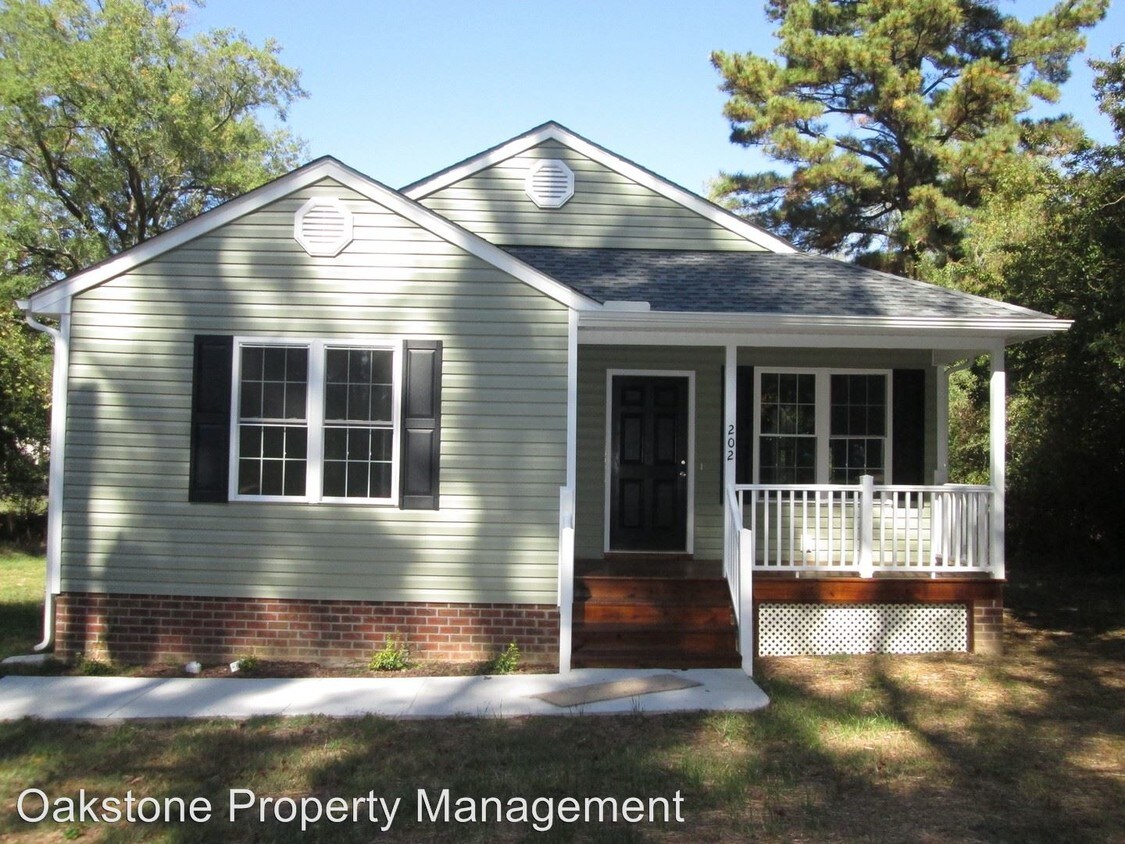Primary Photo - 3 br, 2 bath House - 202 Ridge Road