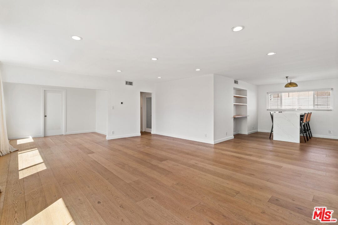 Foto principal - 1525 Hayworth Ave
