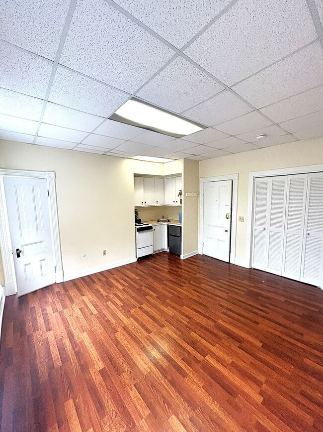 Photo - 46 N Prospect St Apartment