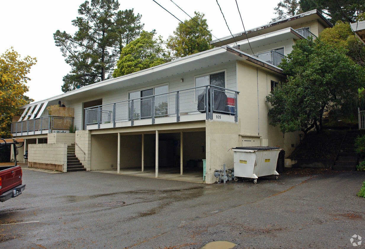 Building Photo - 105 Belvedere Dr