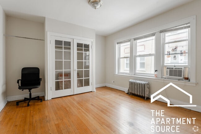 Building Photo - 4409 N Kenneth Ave