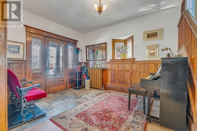 Photo du bâtiment - 295 Wright Ave