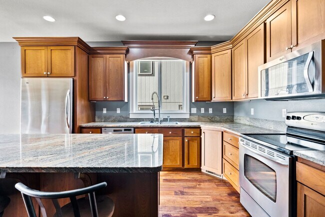 Building Photo - Gorgeous Four Bedroom Updated Home