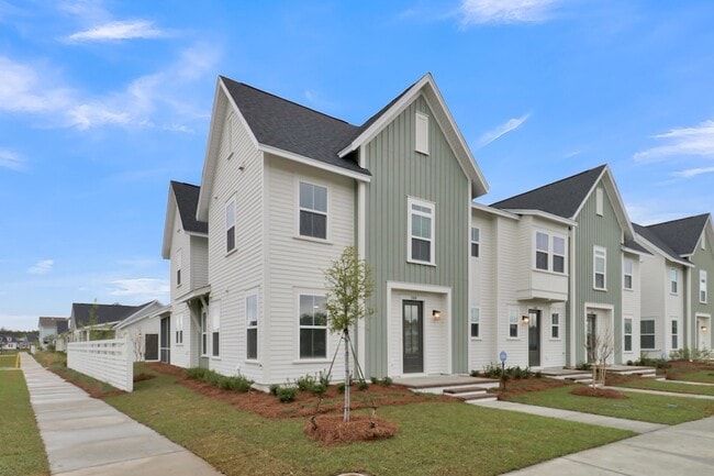 Building Photo - 268 Symphony Ave