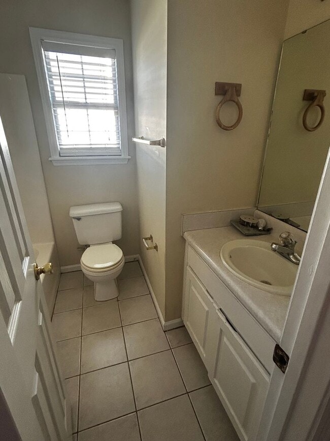 Building Photo - 4044 Chadwyck Dr