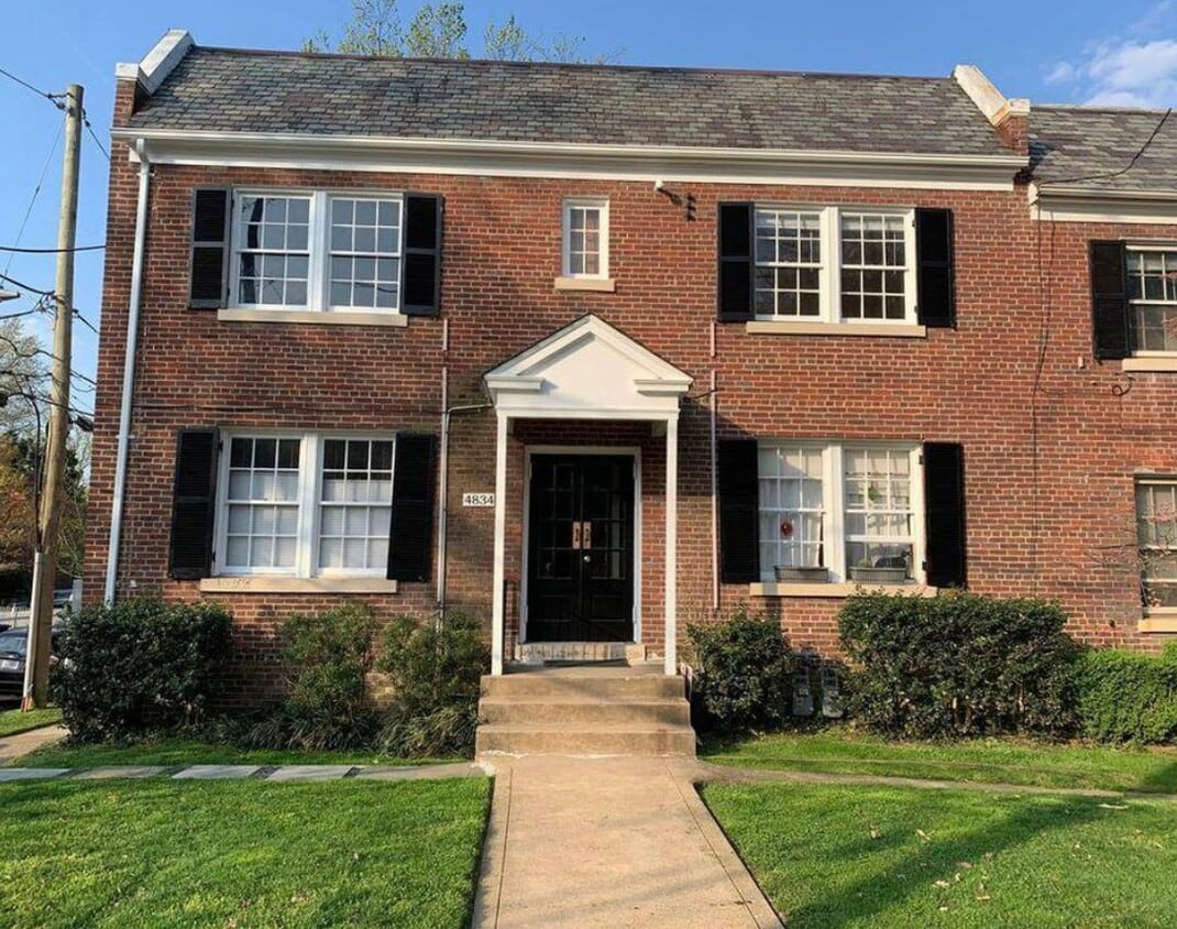 Primary Photo - 4834 Reservoir Rd NW