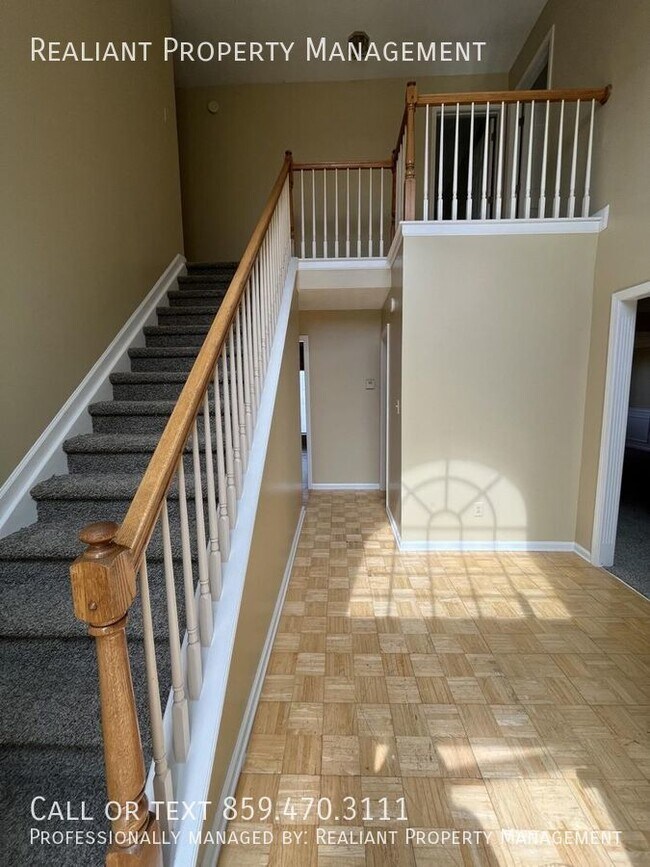 Building Photo - 537 Amberley Dr
