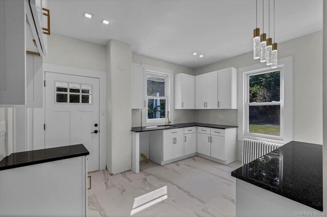 Building Photo - 2819 NY-207