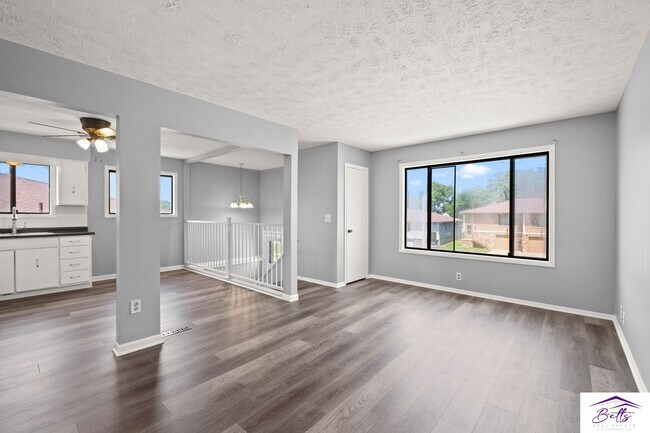 Foto del edificio - Great Condo located in the Heart of Bellevue