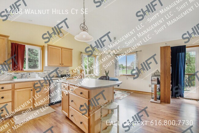 Foto del edificio - 2688 Walnut Hills Ct SE