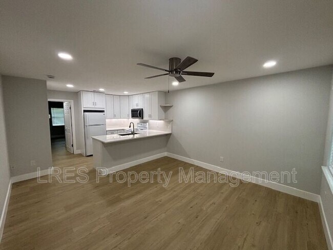 Foto del edificio - 1031 Columbia Ave