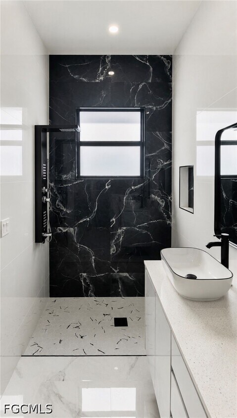 Foto del edificio - 3702 NW 42nd St