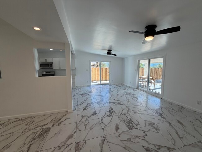 Foto del edificio - 12811 Catalpa Ave