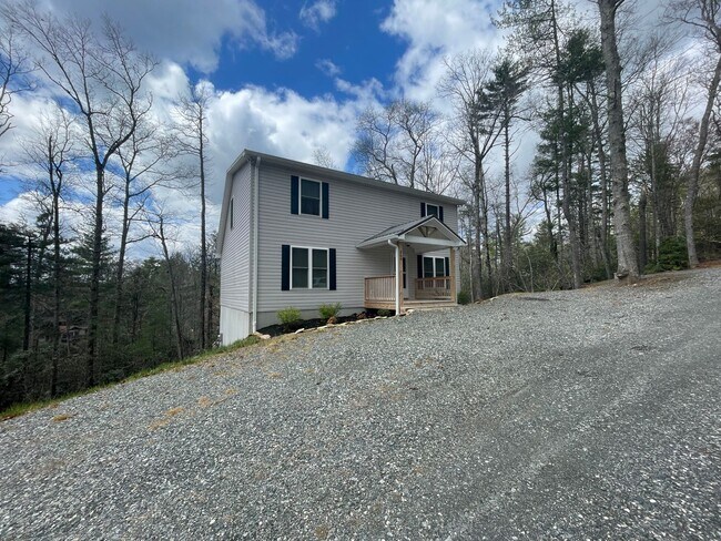 Foto del edificio - 350 Pinewood Cir