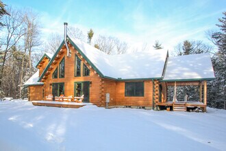 Building Photo - 320 Lakeshore Dr