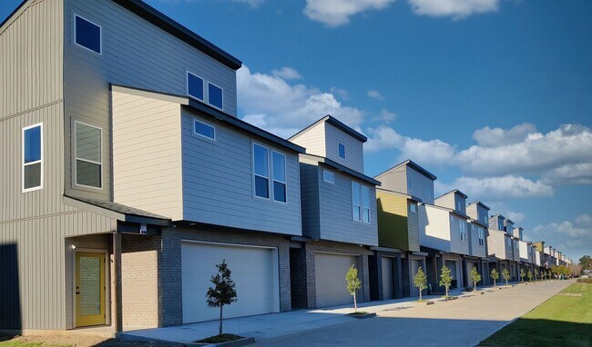 Foto del edificio - 406 Highland Oaks Ln
