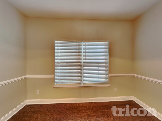 Building Photo - 102 Ellis Mill St