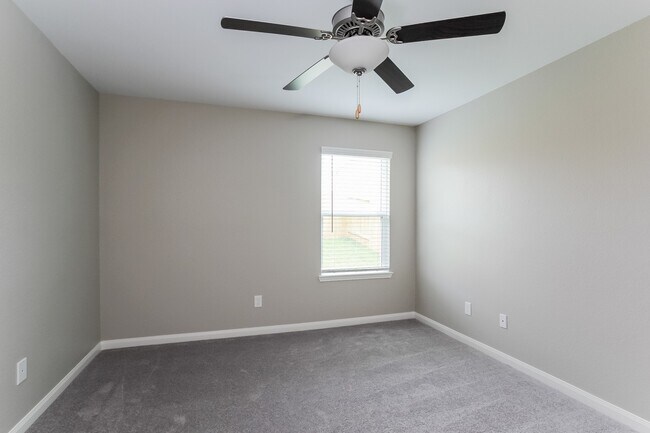 Building Photo - 26420 Richter Dr